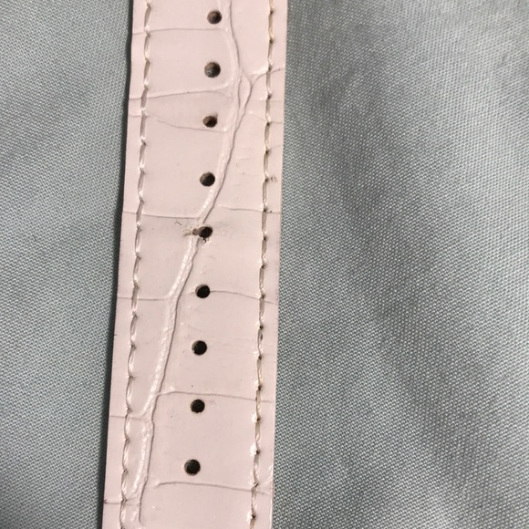 Crystal studded watch with five changeable straps - Picture 4 of 4